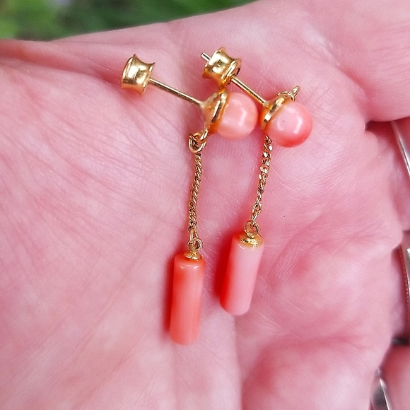 Real Coral and 14k Gold earrings.  Gorgeous!! - Picture 3 of 3